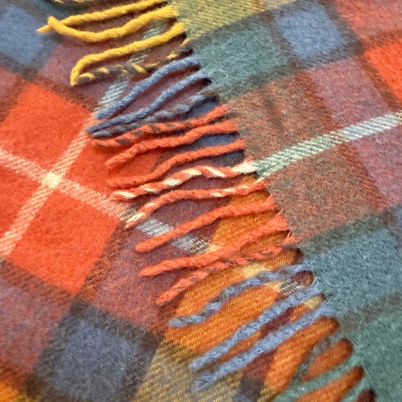 Holt Renfrew Wool Tartan Scarf 🇨🇦 – Multicolour Plaid Fringe - Picture 7 of 7